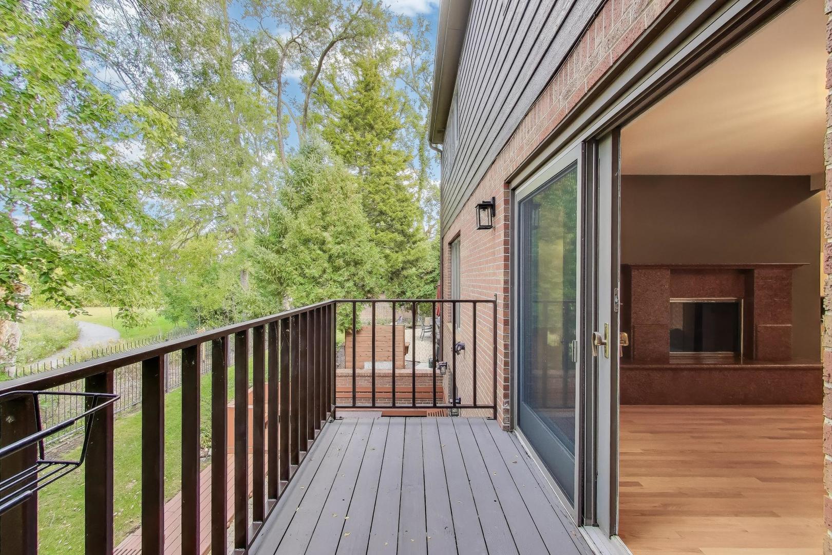 300 Boardwalk Place, Park Ridge, IL 60068