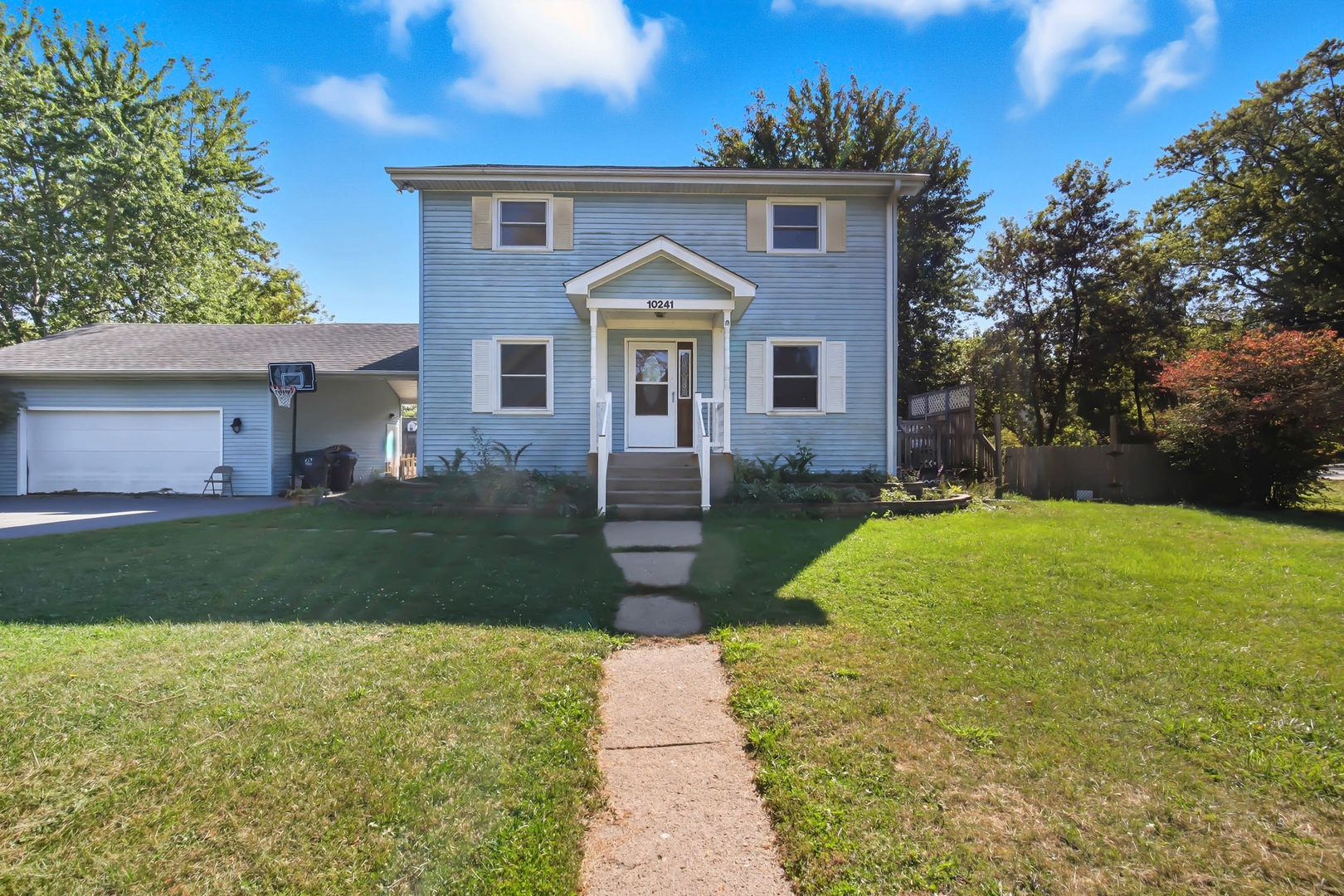 10241 W Bairstow Avenue, Beach Park, IL 60087