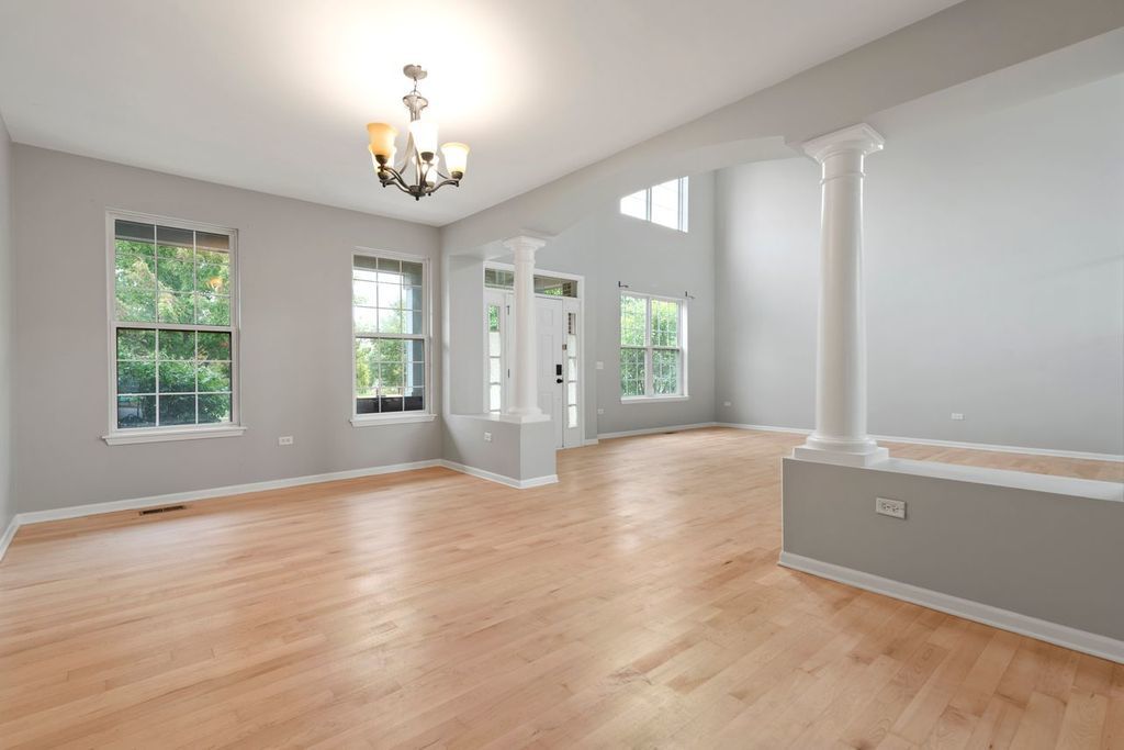 769 HARTFORD Lane, Bolingbrook, IL 60440