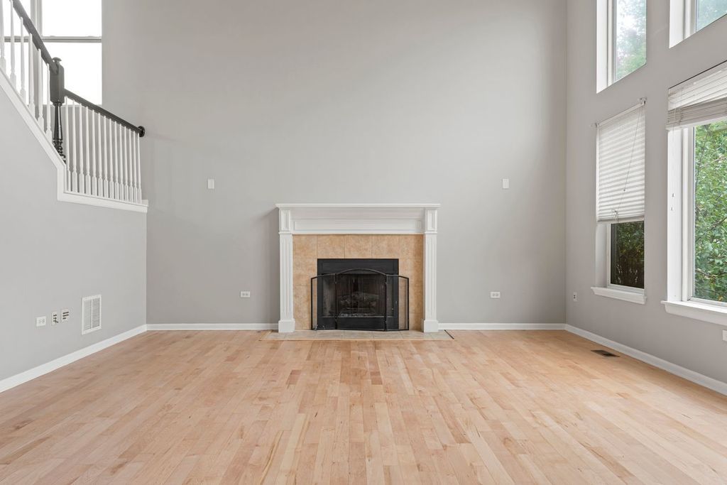 769 HARTFORD Lane, Bolingbrook, IL 60440