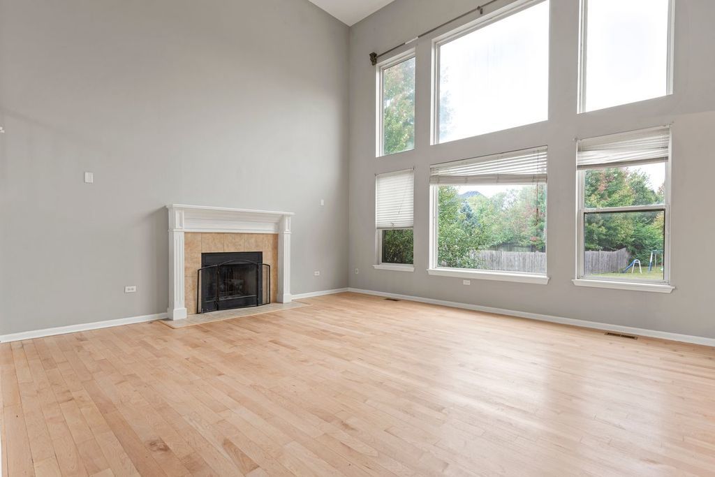 769 HARTFORD Lane, Bolingbrook, IL 60440