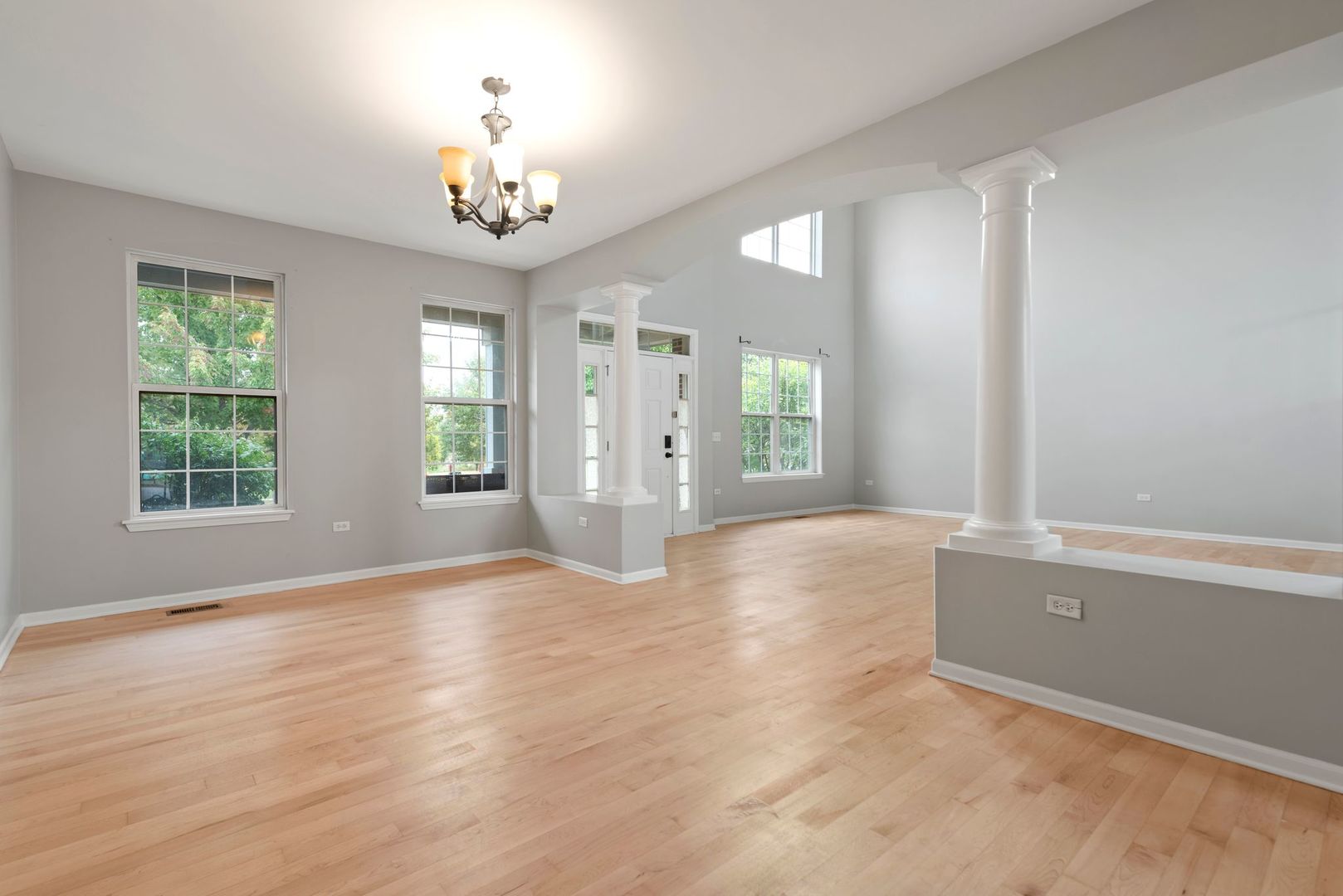 769 HARTFORD Lane, Bolingbrook, IL 60440