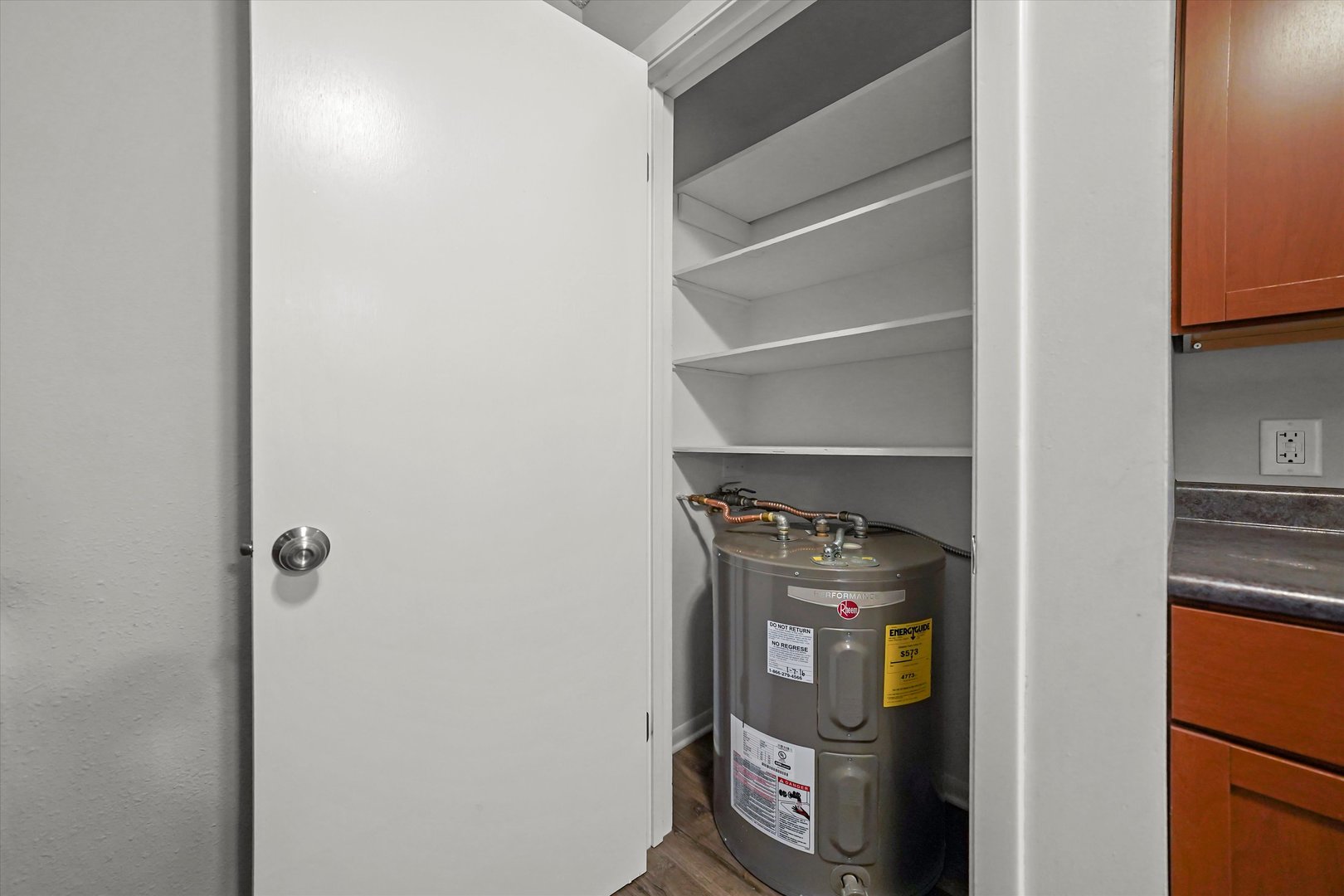 609 E 3rd Street #7, Lockport, IL 60441