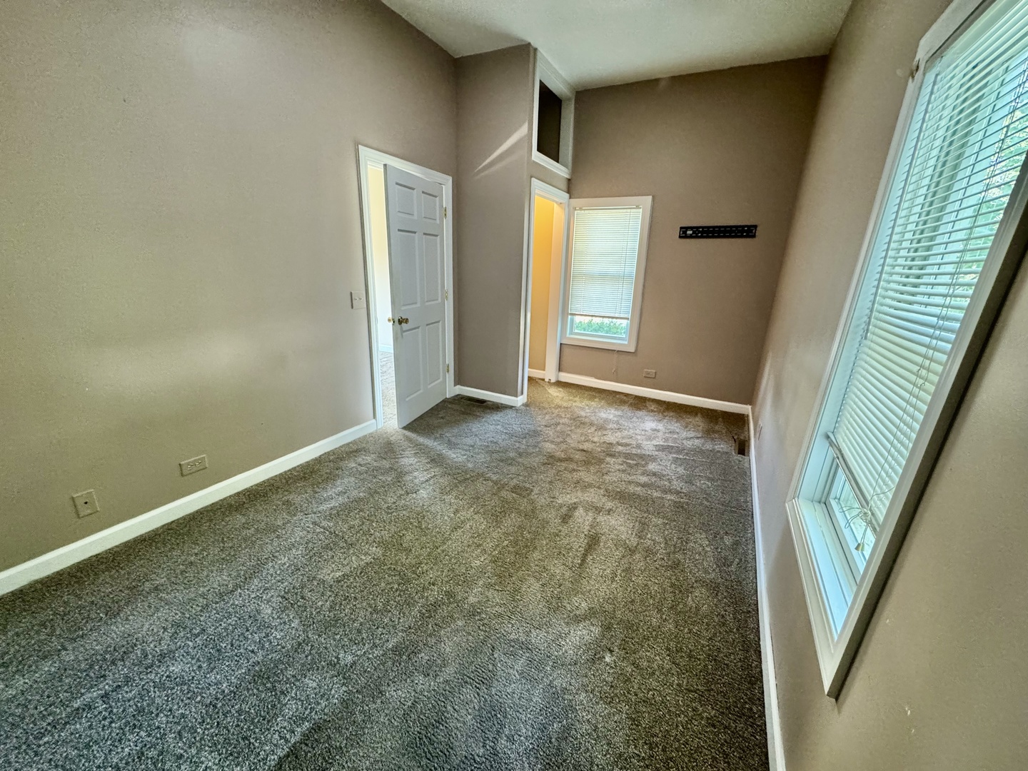 110 N Elm Street, Waterman, IL 60556