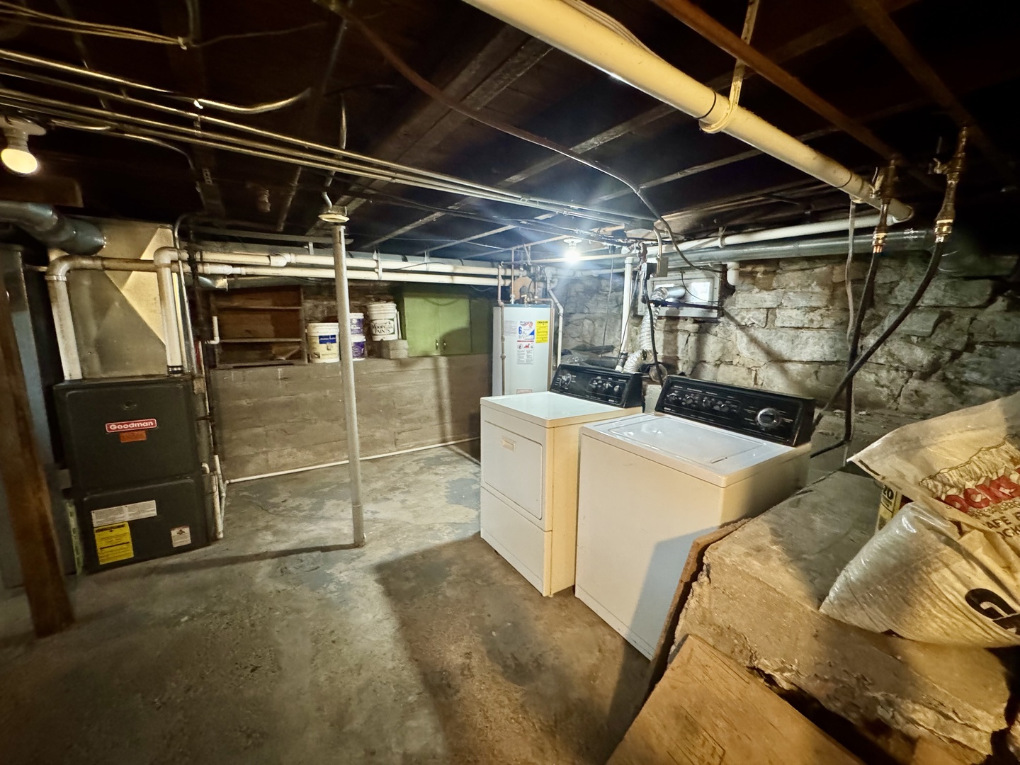 110 N Elm Street, Waterman, IL 60556