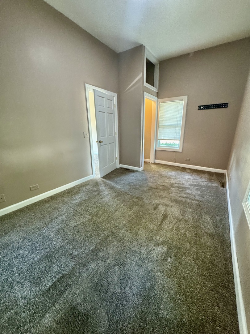 110 N Elm Street, Waterman, IL 60556