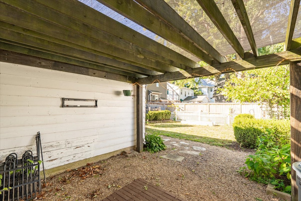 212 Leland Street, Bloomington, IL 61701