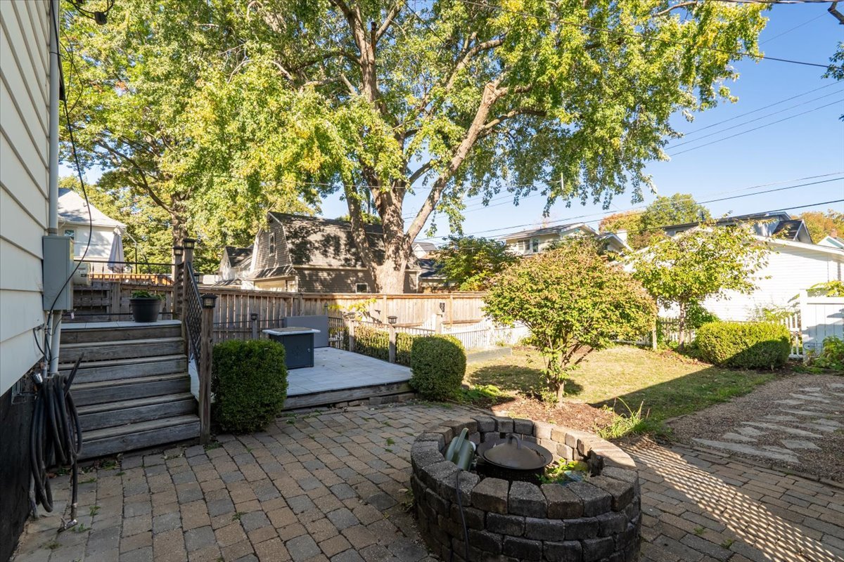 212 Leland Street, Bloomington, IL 61701