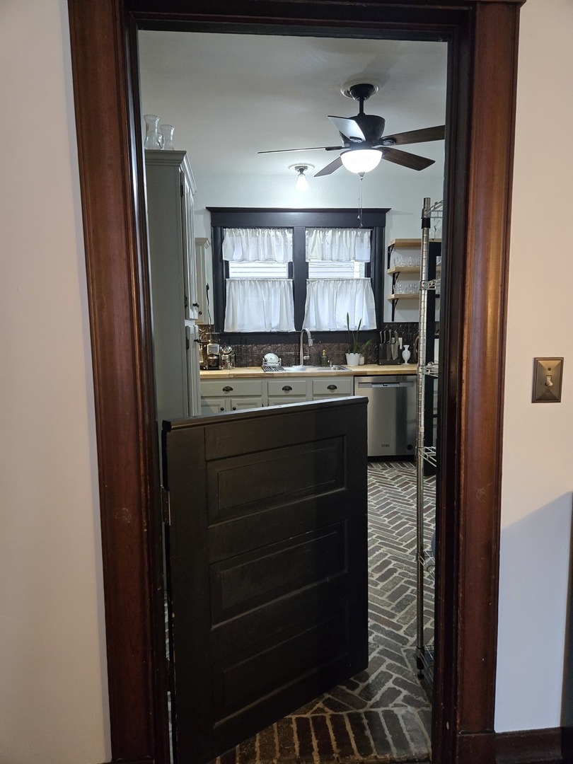 212 Leland Street, Bloomington, IL 61701