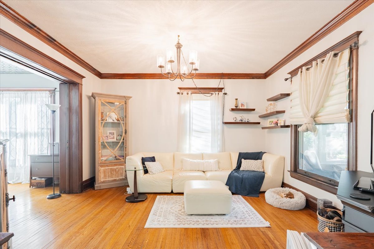 212 Leland Street, Bloomington, IL 61701