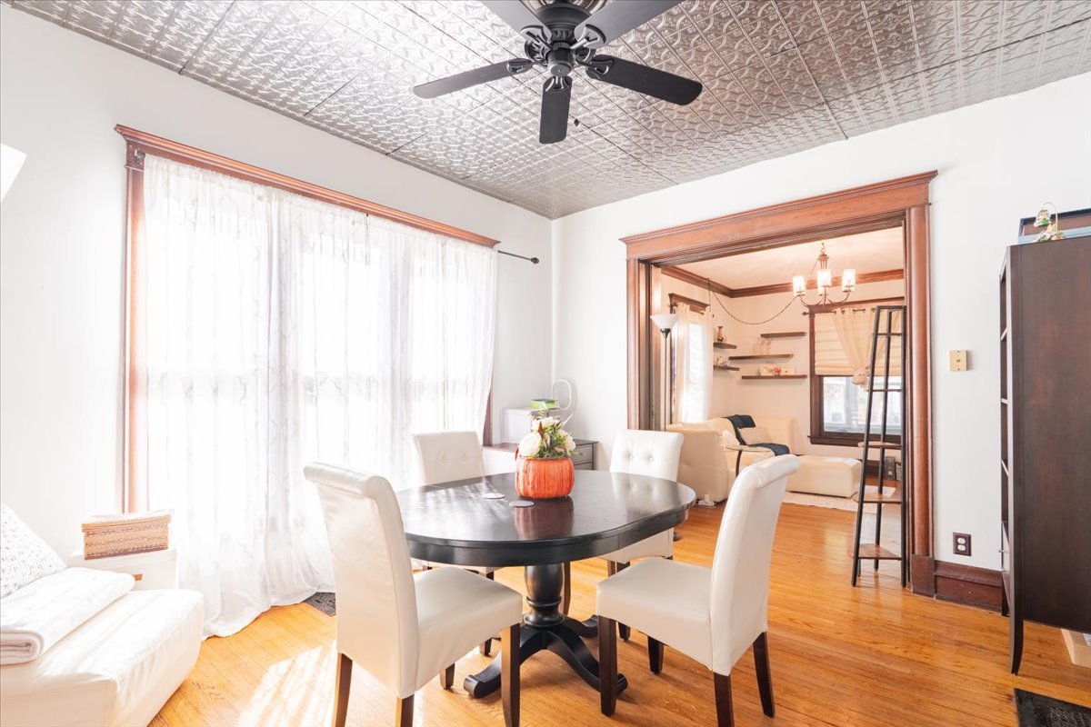 212 Leland Street, Bloomington, IL 61701