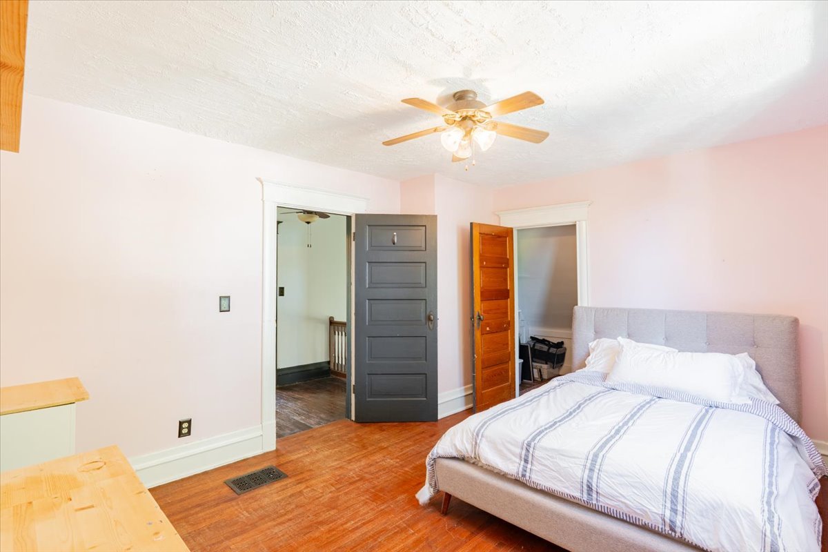 212 Leland Street, Bloomington, IL 61701