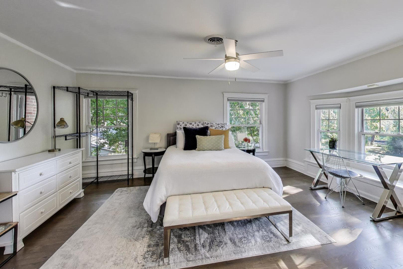 176 Riverside Road, Riverside, IL 60546