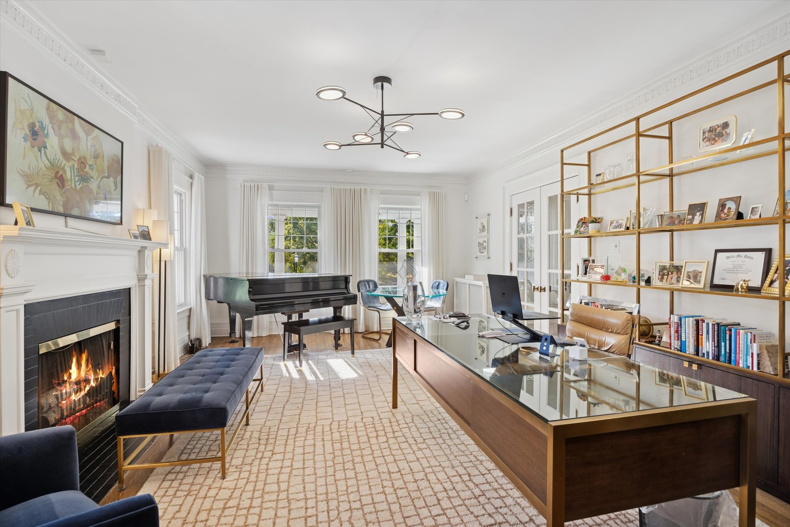 176 Riverside Road, Riverside, IL 60546