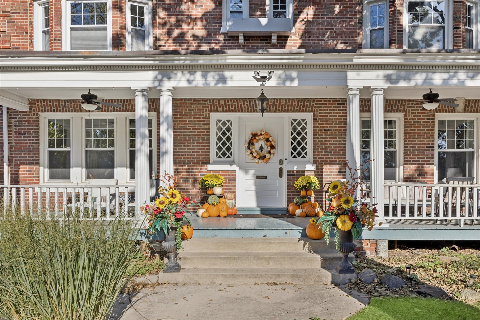 176 Riverside Road, Riverside, IL 60546