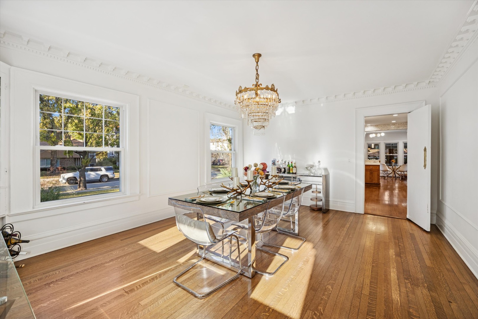 176 Riverside Road, Riverside, IL 60546