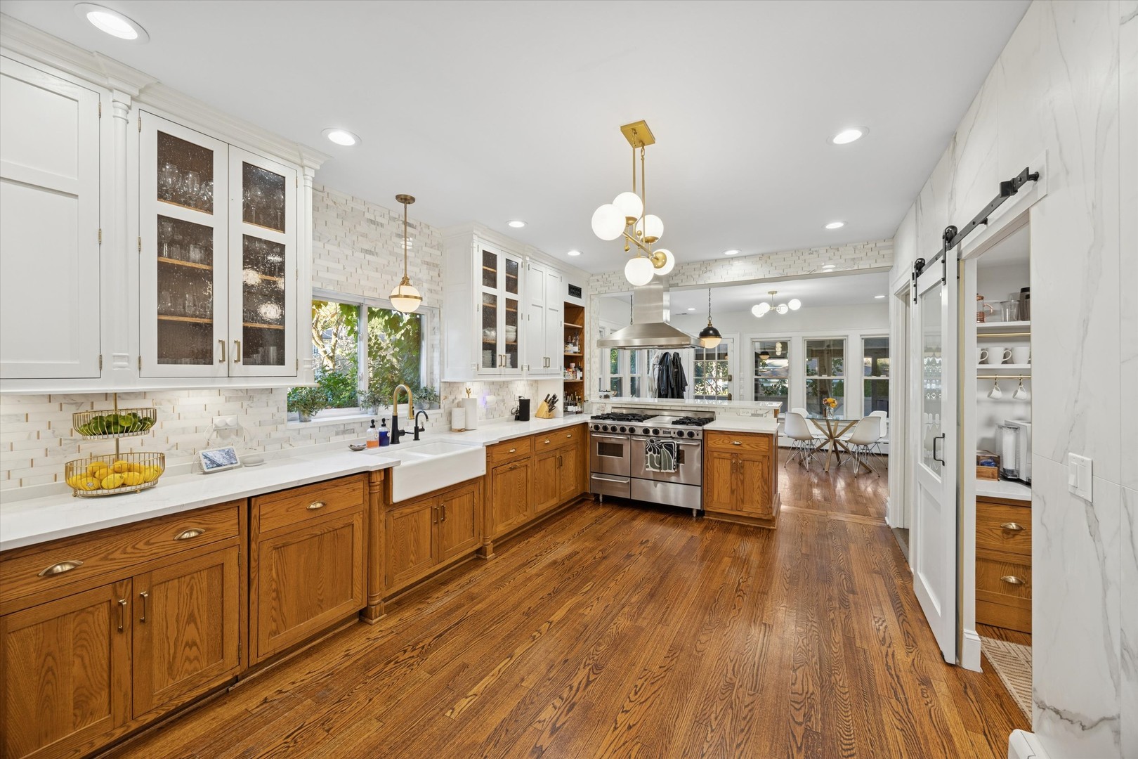 176 Riverside Road, Riverside, IL 60546