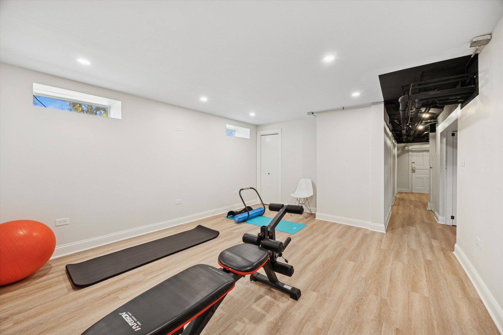 176 Riverside Road, Riverside, IL 60546