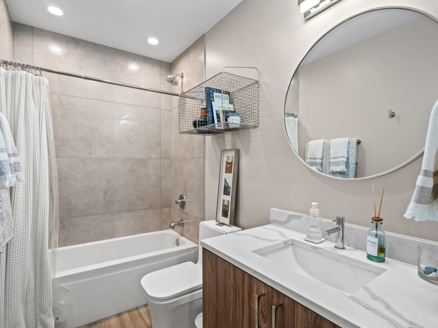 4448 S Drexel Boulevard #A, Chicago, IL 60653