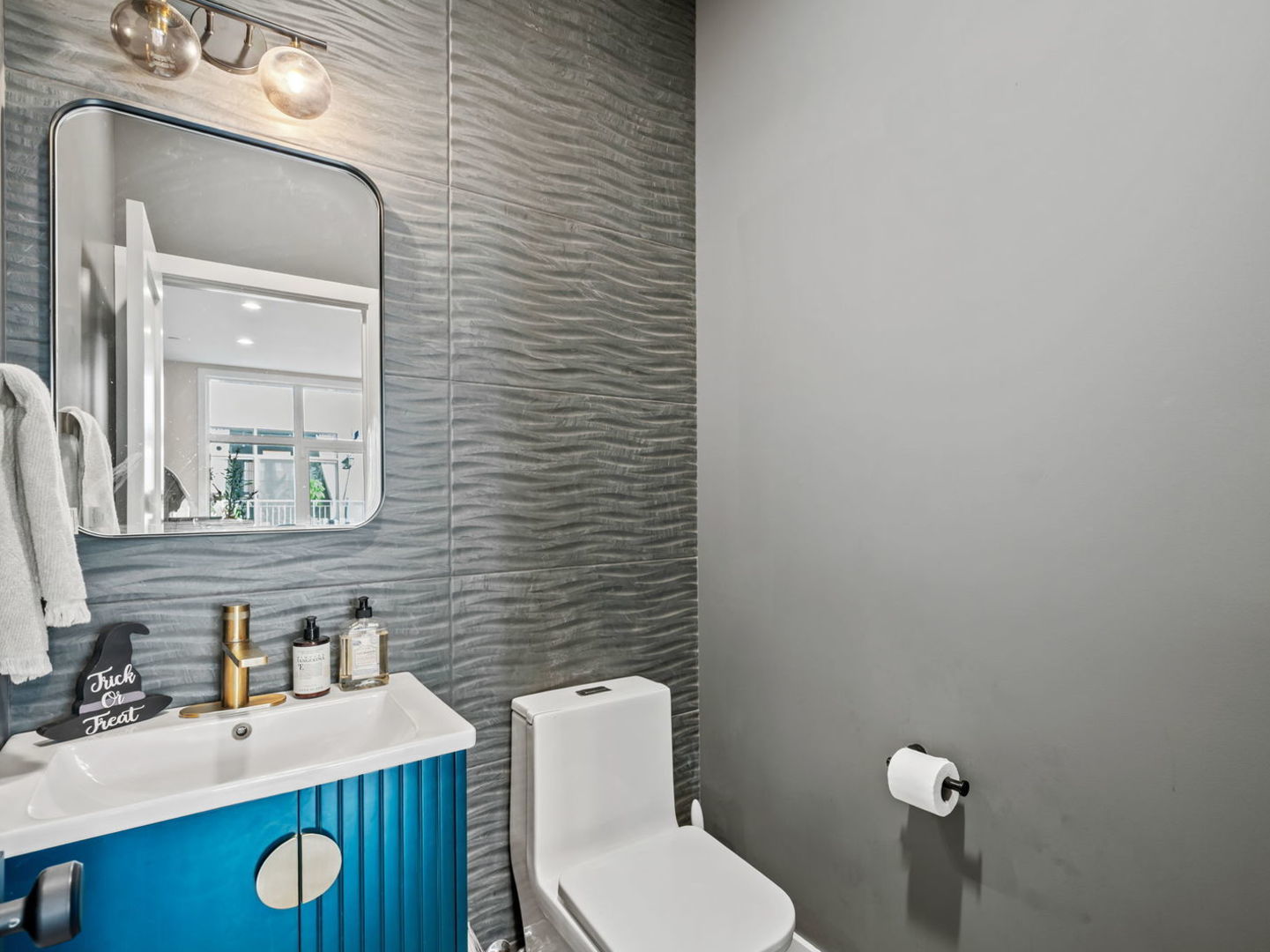 4448 S Drexel Boulevard #A, Chicago, IL 60653