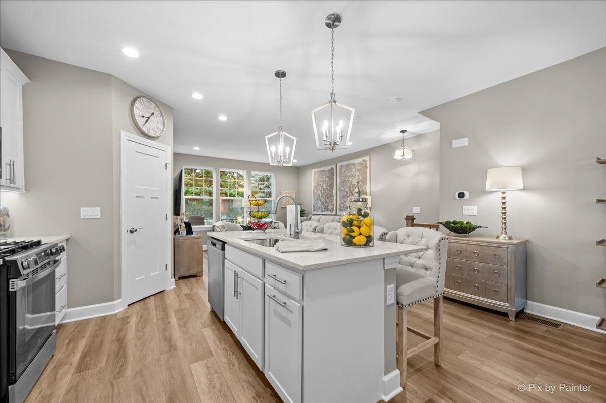 124 E Main Street #2-3, Cary, IL 60013