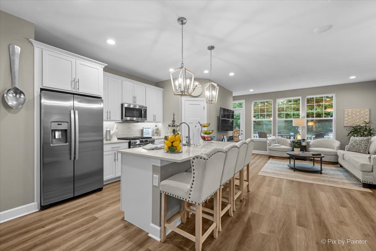 124 E Main Street #2-3, Cary, IL 60013