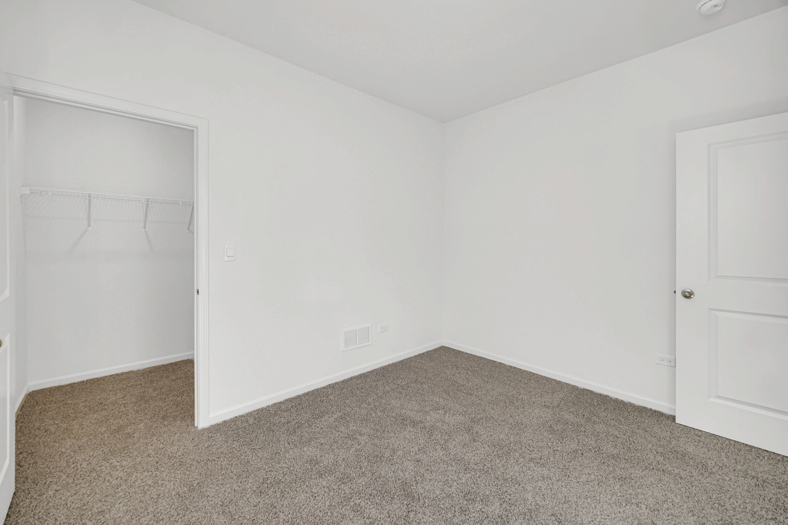 2930 Harnish Drive, Algonquin, IL 60102