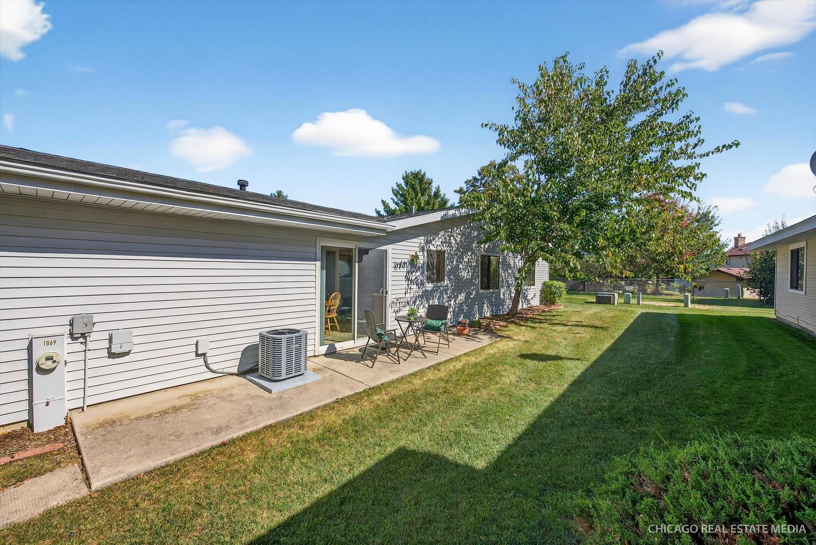 1069 Mohegan Lane, Schaumburg, IL 60193