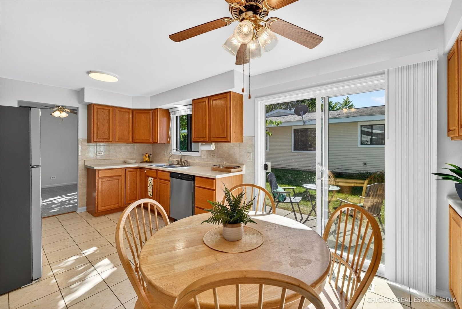 1069 Mohegan Lane, Schaumburg, IL 60193