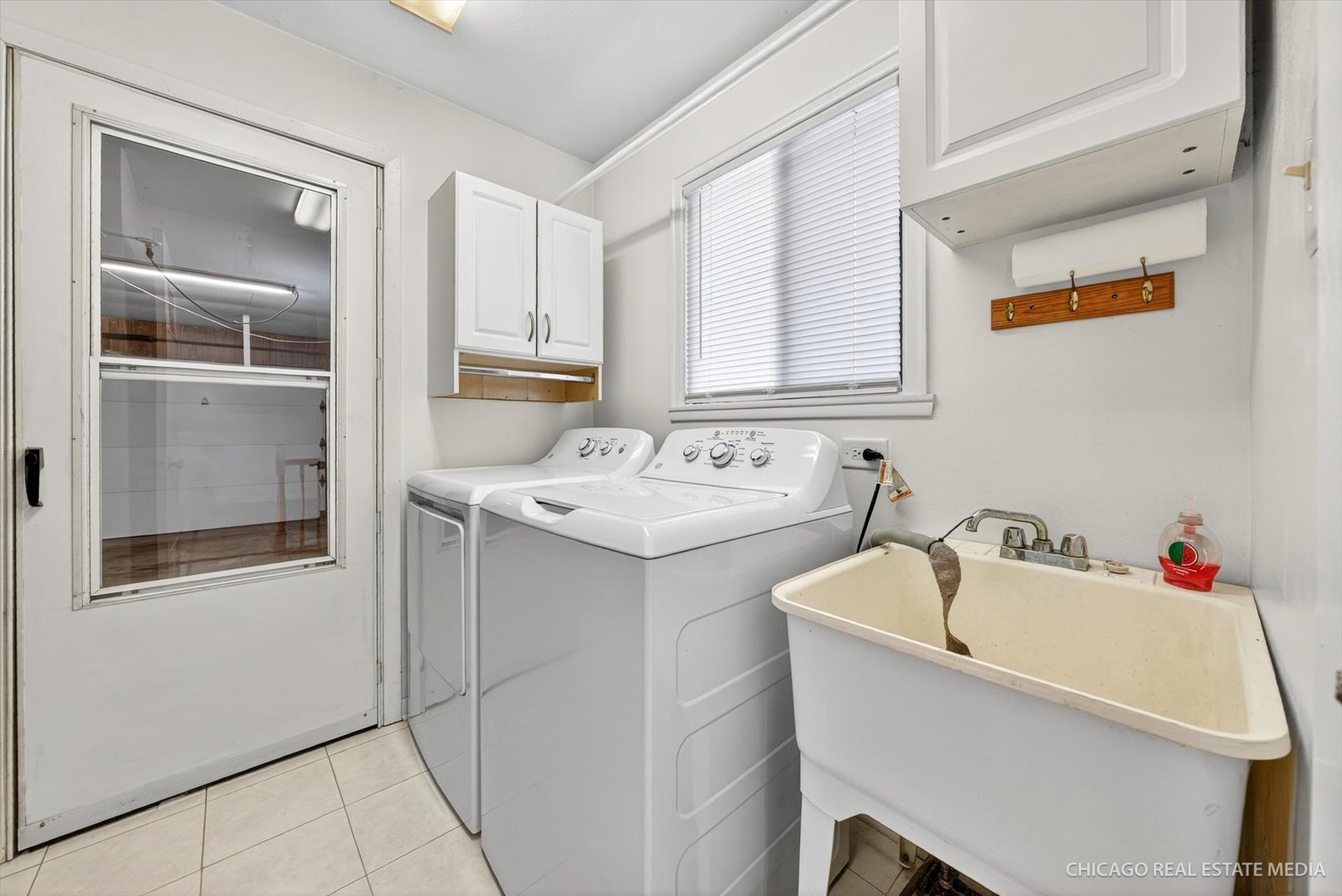 1069 Mohegan Lane, Schaumburg, IL 60193