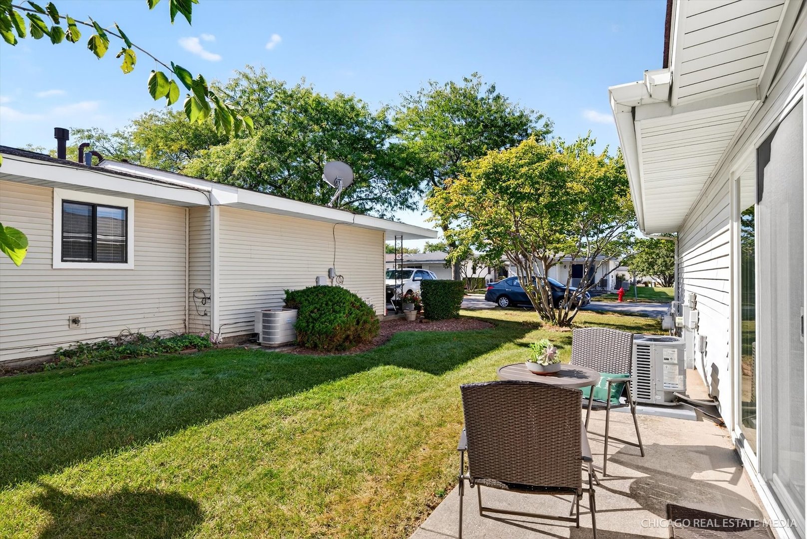 1069 Mohegan Lane, Schaumburg, IL 60193