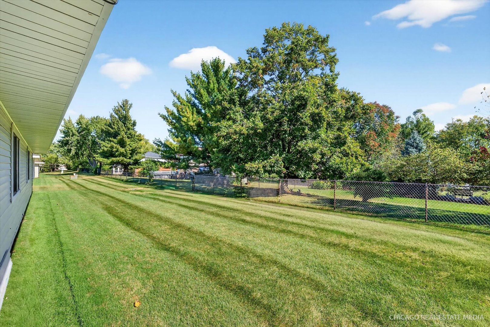 1069 Mohegan Lane, Schaumburg, IL 60193