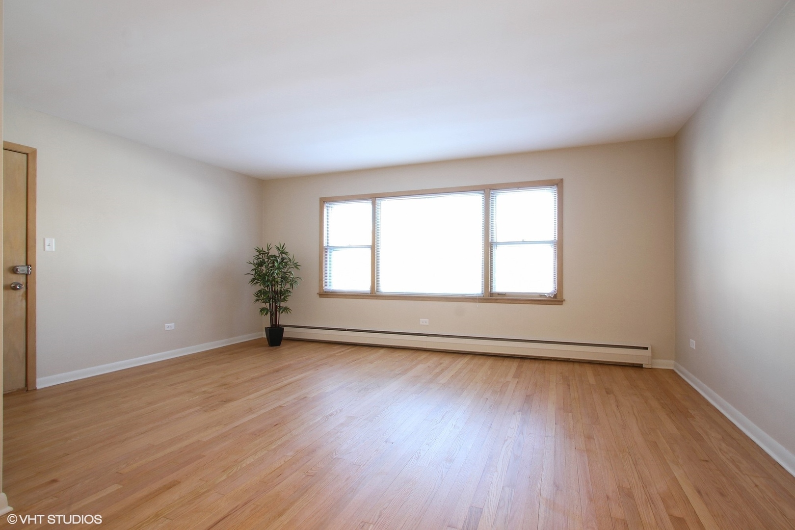 8317 W Summerdale Avenue #1, Chicago, IL 60656