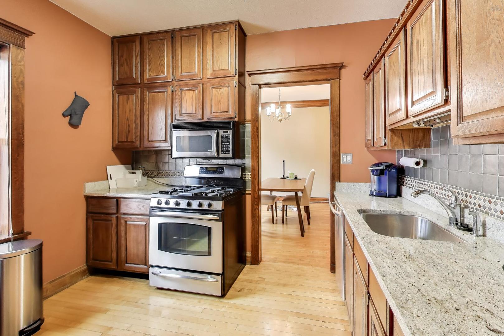 2016 Sherman Avenue #1E, Evanston, IL 60201