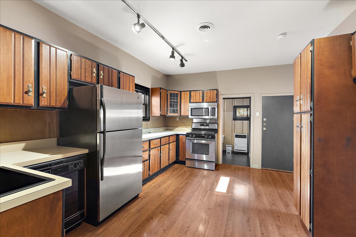 3640 S Lowe Avenue, Chicago, IL 60609