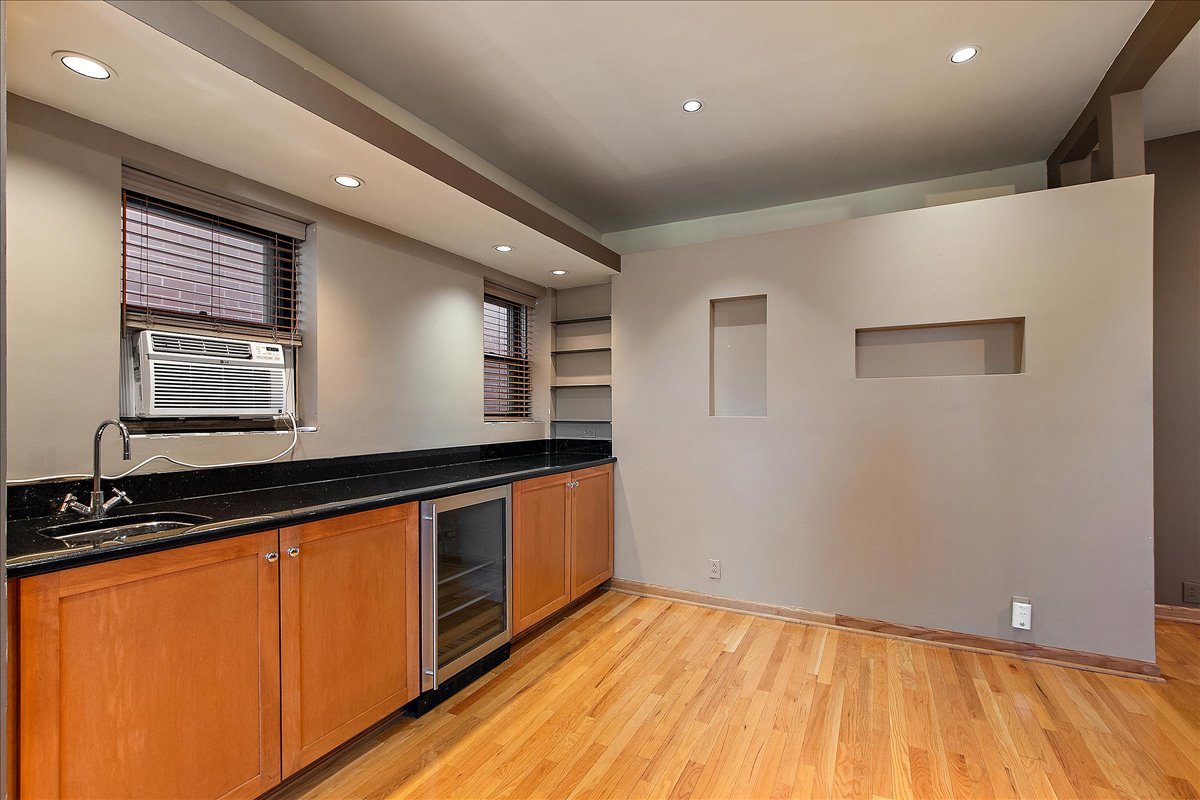 3640 S Lowe Avenue, Chicago, IL 60609