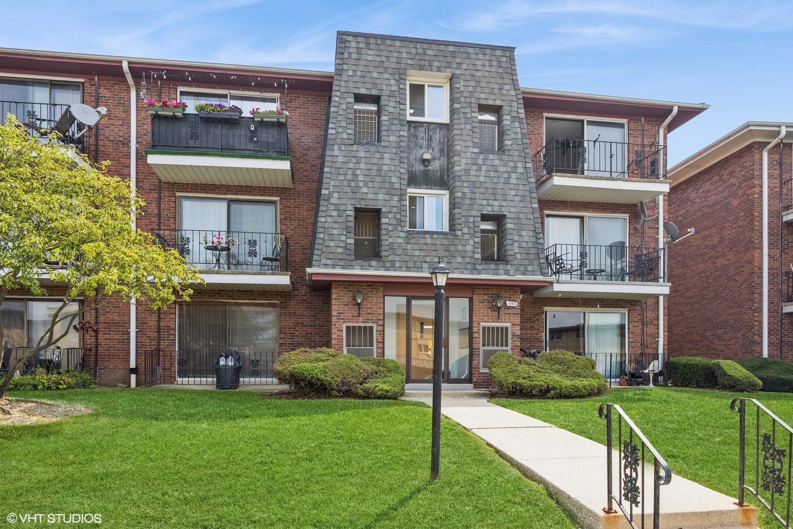 11915 S Lawndale Avenue #2C4, Alsip, IL 60803