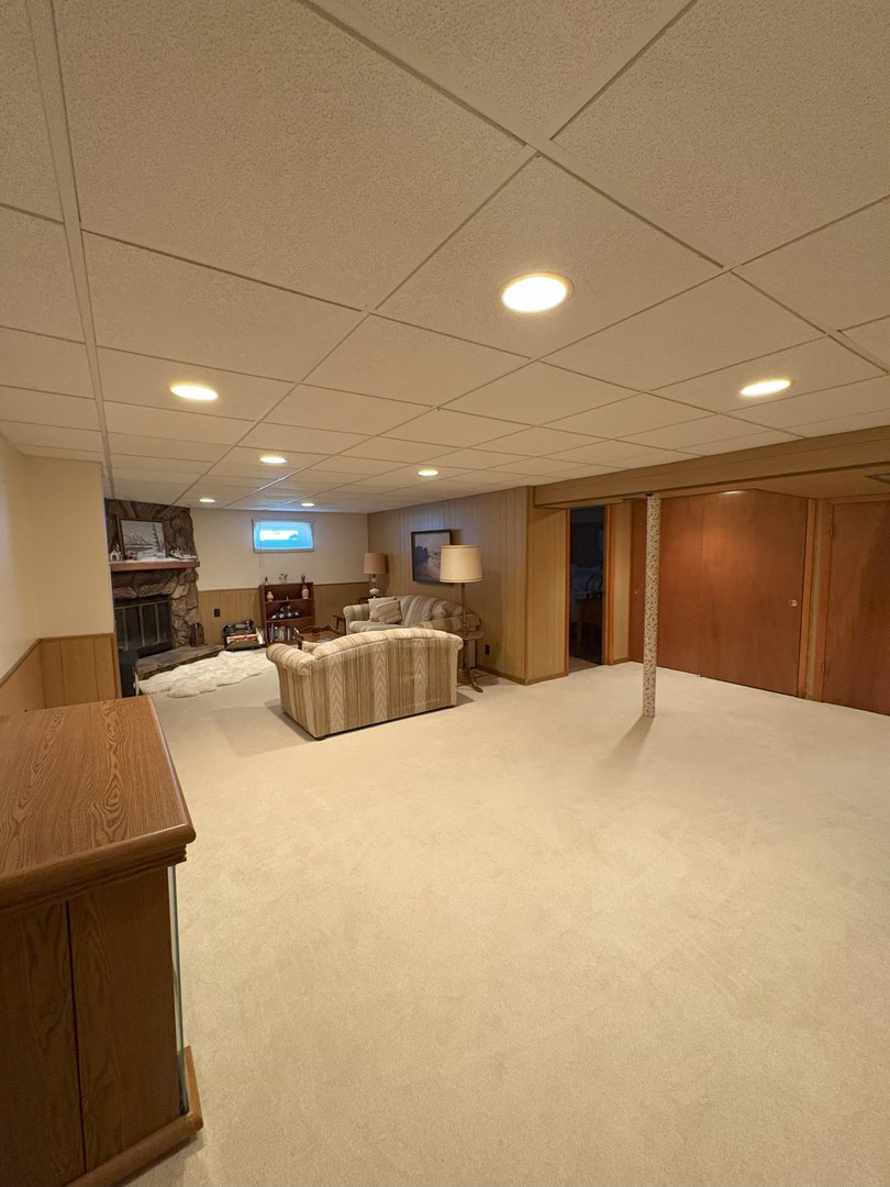4533 Hirschberg Court, Schiller Park, IL 60176