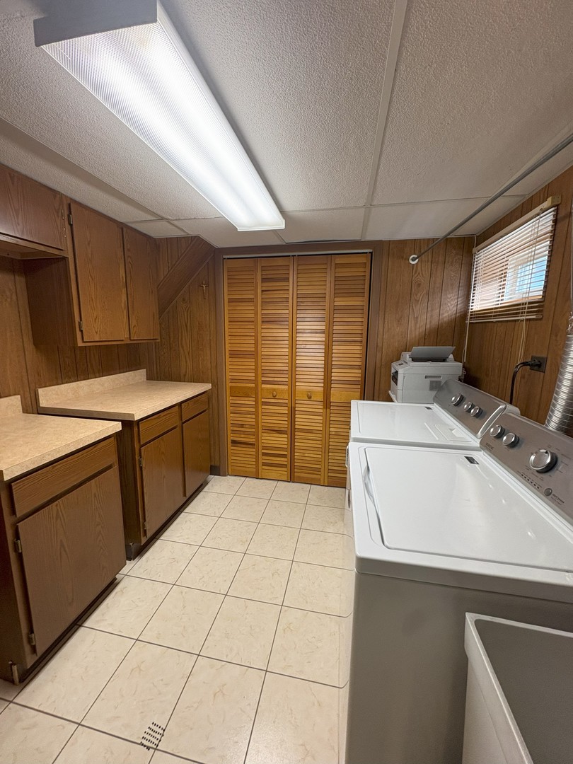4533 Hirschberg Court, Schiller Park, IL 60176