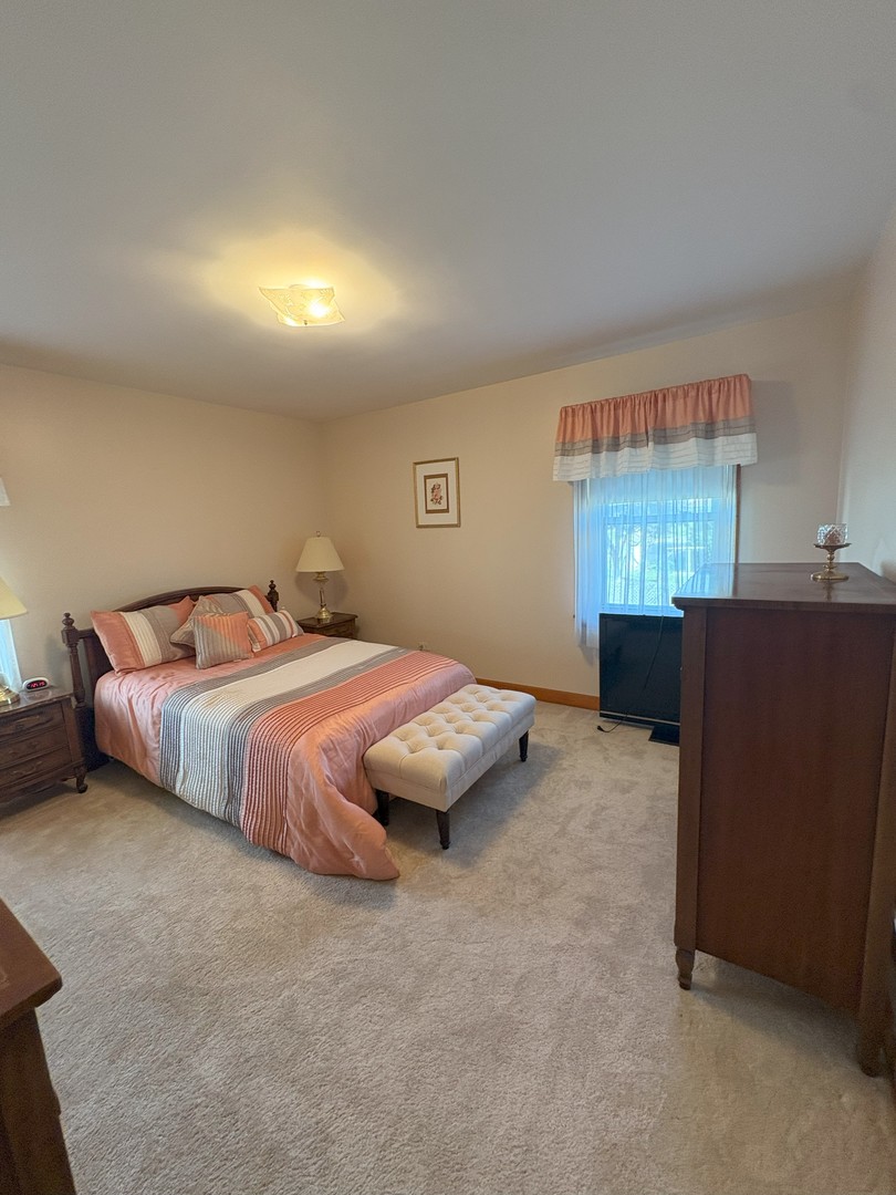 4533 Hirschberg Court, Schiller Park, IL 60176