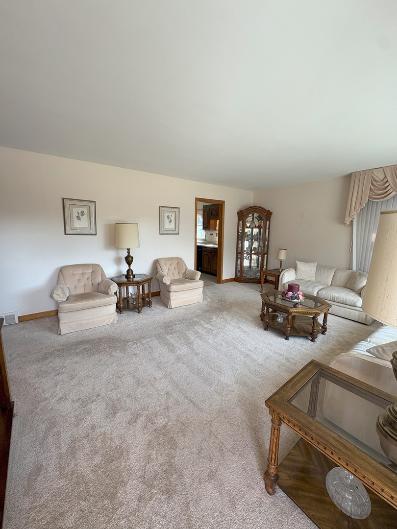 4533 Hirschberg Court, Schiller Park, IL 60176