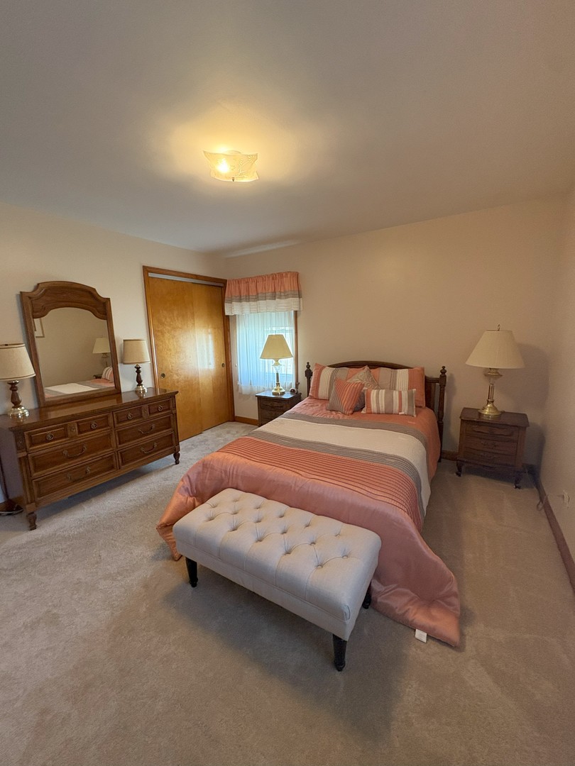 4533 Hirschberg Court, Schiller Park, IL 60176