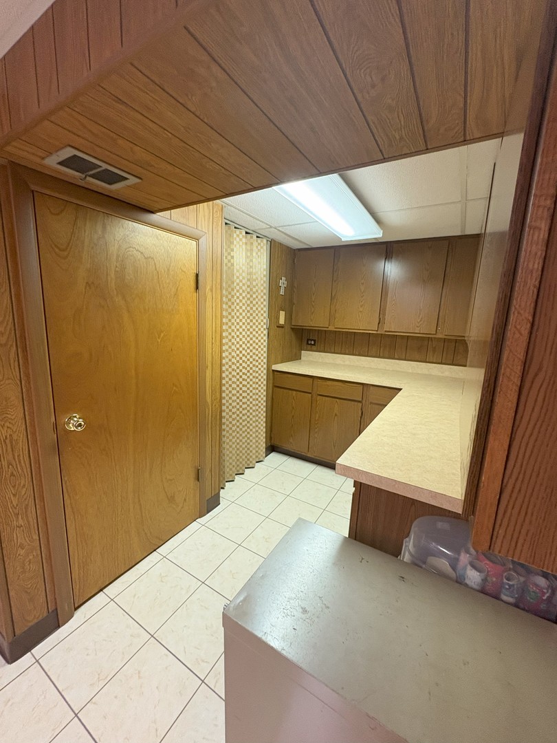 4533 Hirschberg Court, Schiller Park, IL 60176