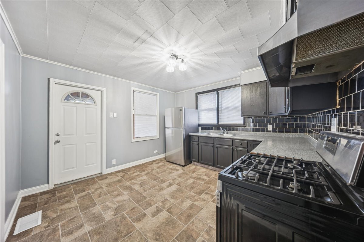 3134 W 39th Place, Chicago, IL 60632
