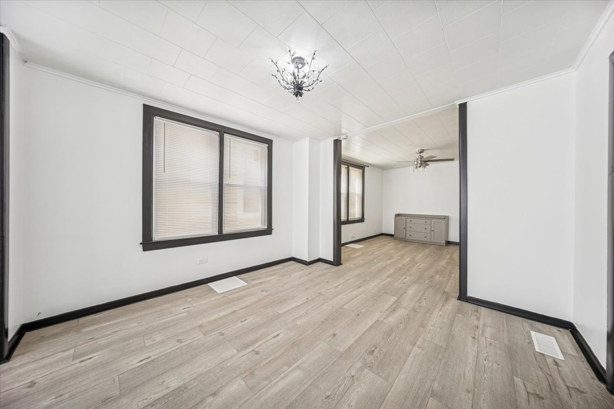3134 W 39th Place, Chicago, IL 60632