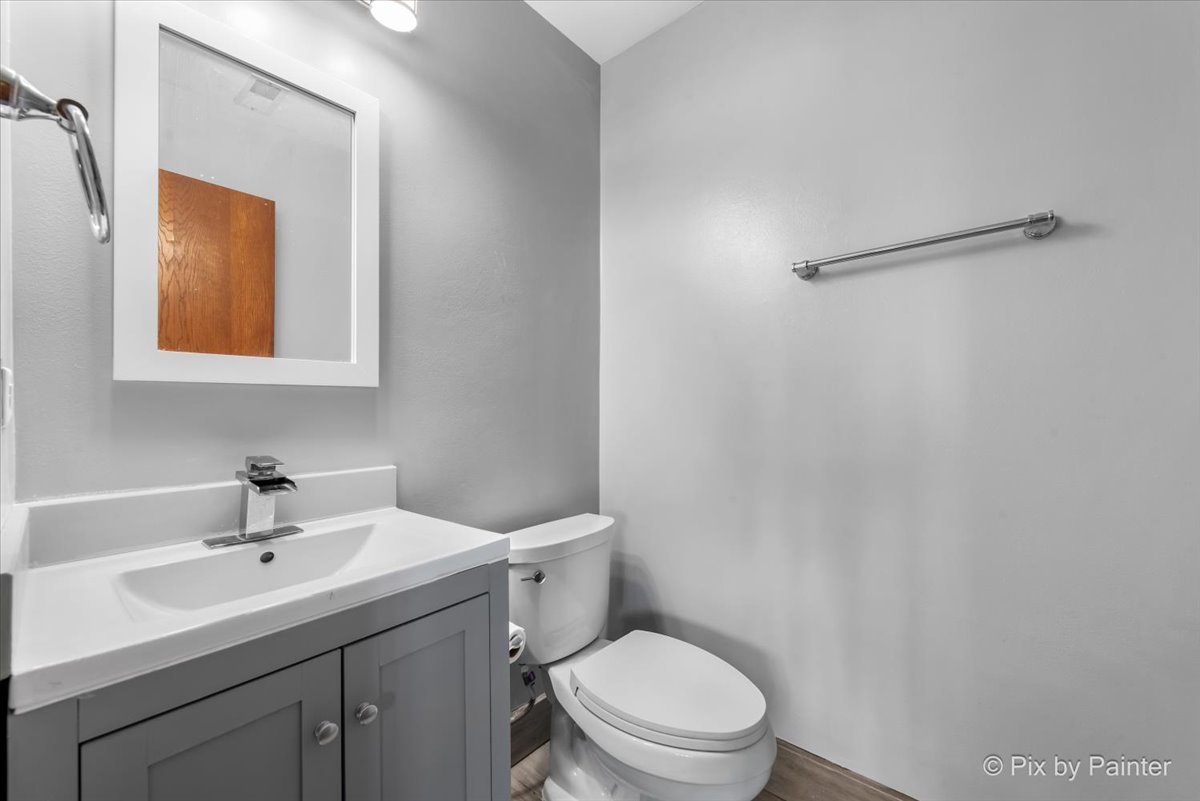 2076 Longwood Court, Romeoville, IL 60446