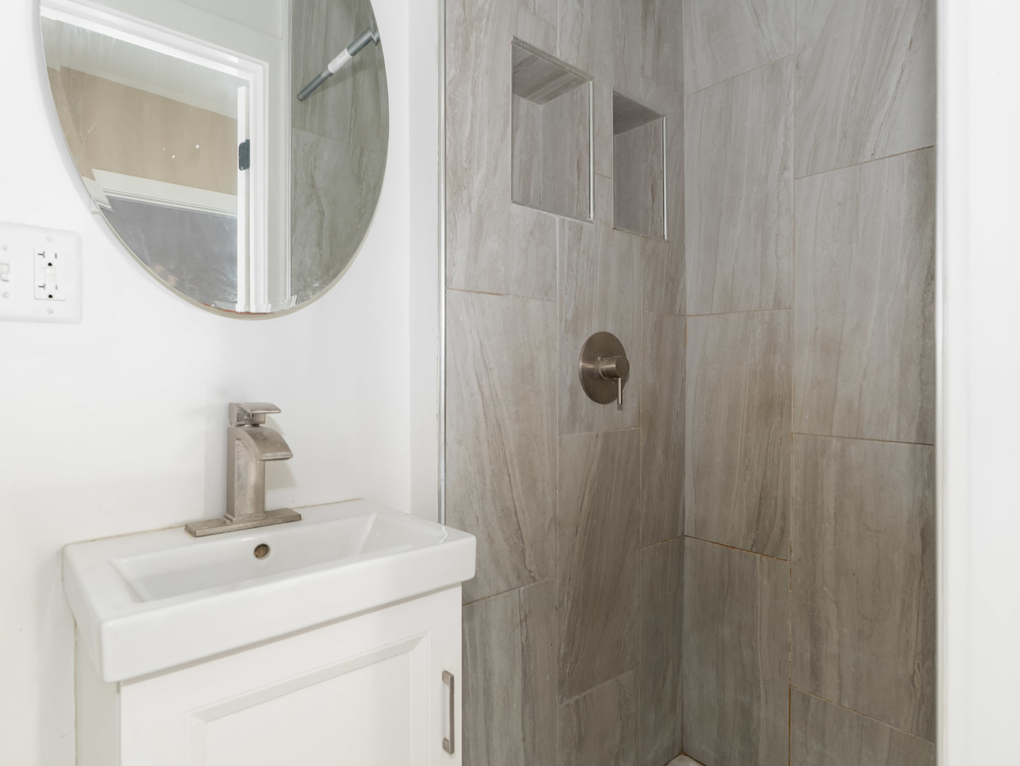 611 Jerome Avenue, Joliet, IL 60432