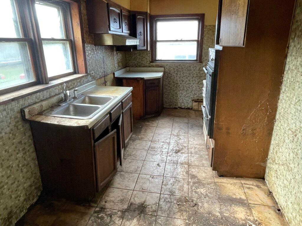 9606 S Eggleston Avenue, Chicago, IL 60628