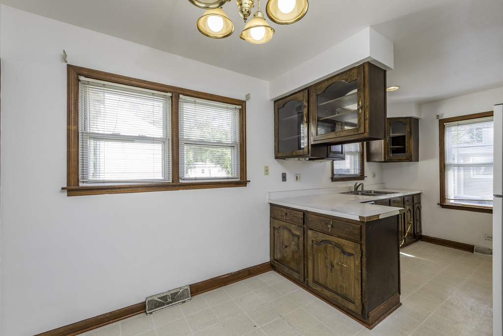 1815 Hervey Avenue, North Chicago, IL 60064