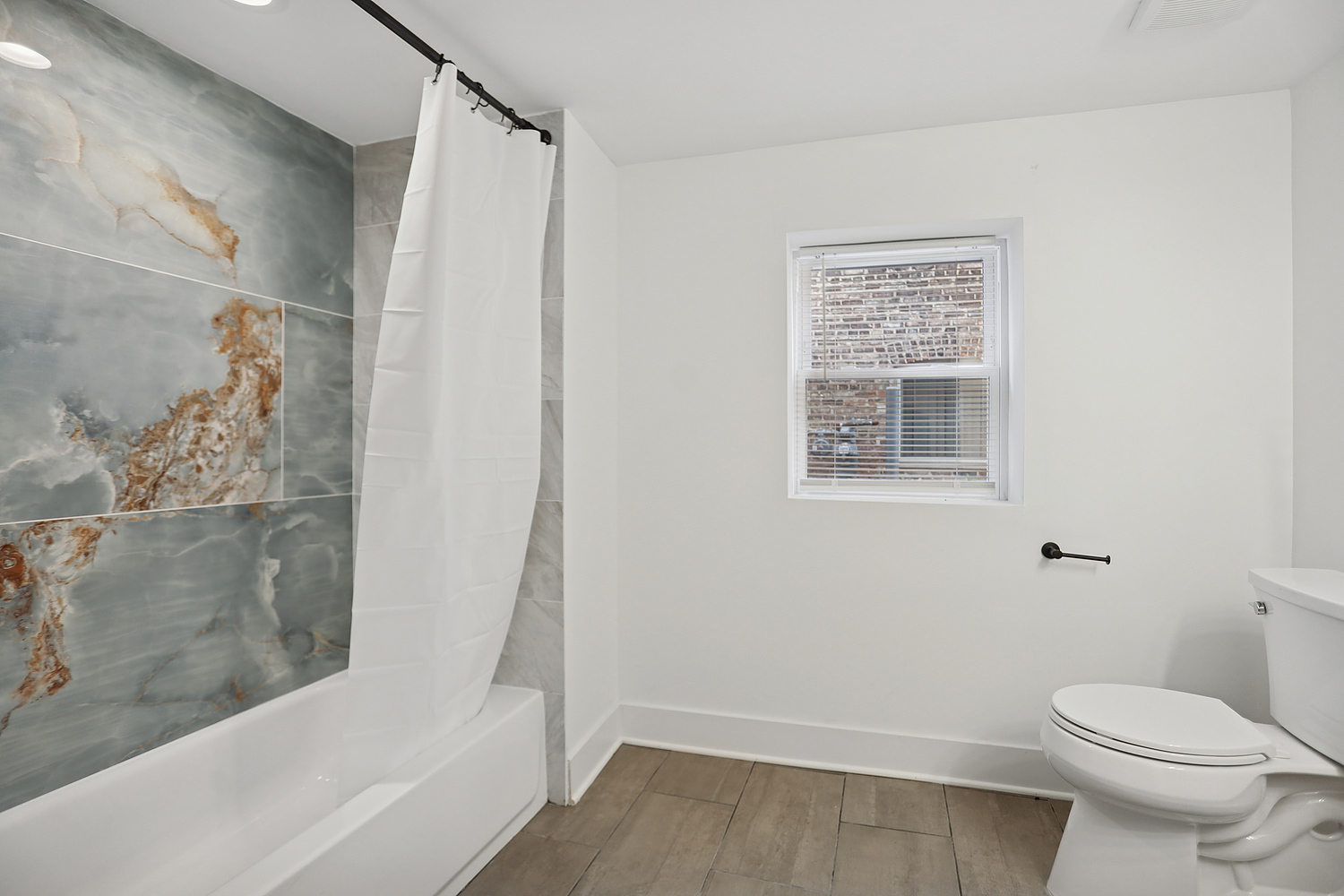 2336 Scoville Avenue, Berwyn, IL 60402